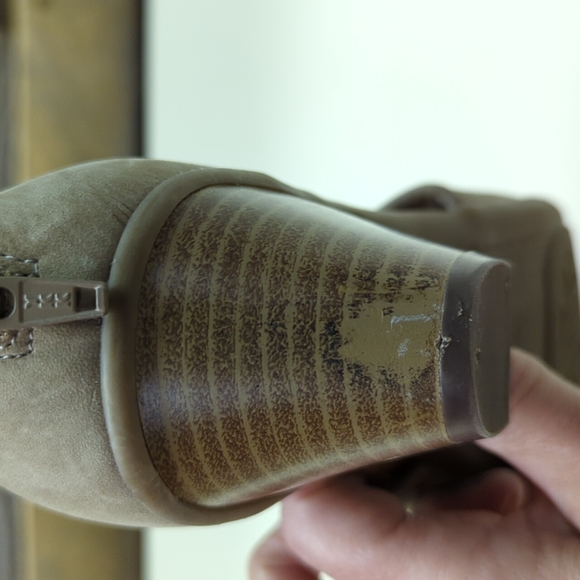 Earth Shoes Intrepid bootie 9.5 taupe tan - Picture 8 of 8